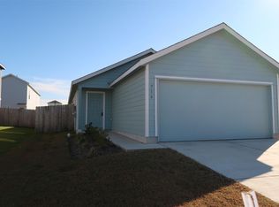 716 Commander Abbott Dr, Jarrell, TX 76537