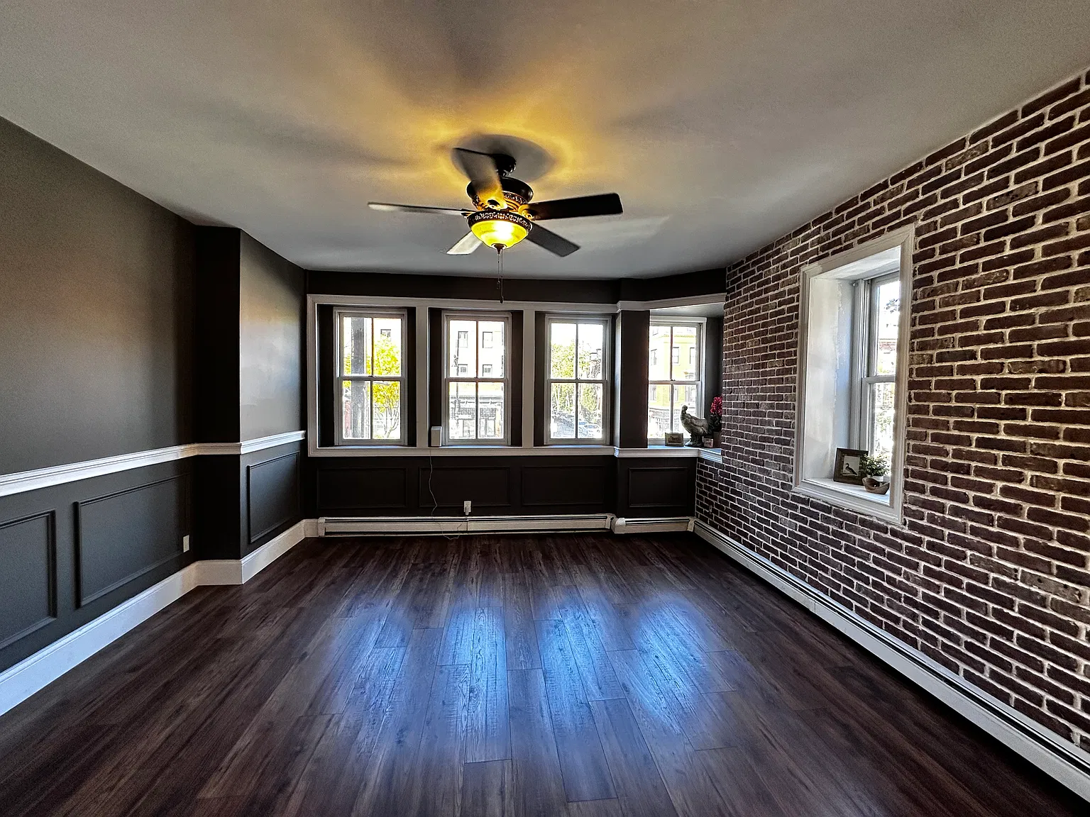 2 bed, 1.5 bath, 950 sqft, $4,500 — Photo 2