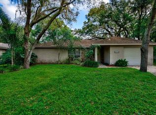 6938 Greenhill Pl, Tampa, FL 33617