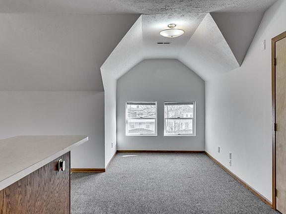 5th image of 3614 S 24th St #301