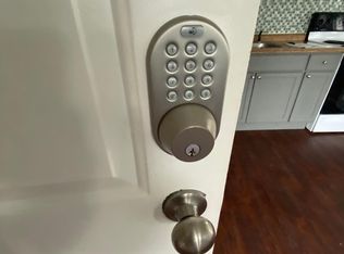 2197 W 32nd St APT 3, Cleveland, OH