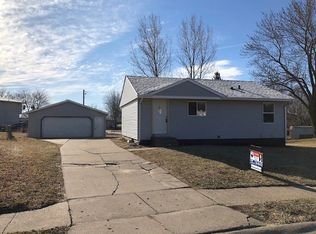 5315 Davie St, Davenport, IA 52806