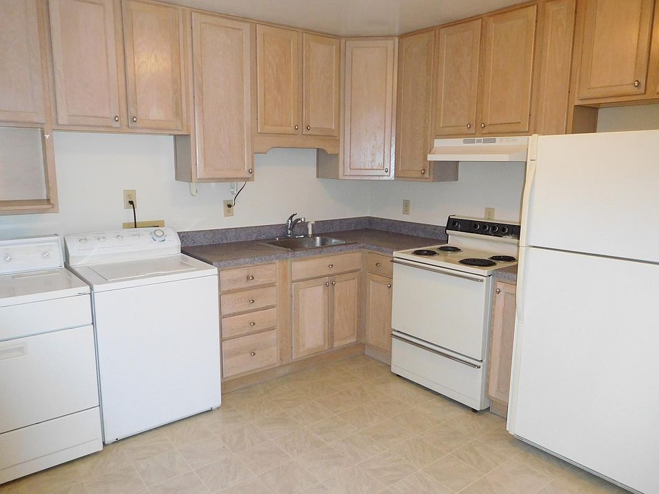 1st image of 931 Hullview Ave Unit A
