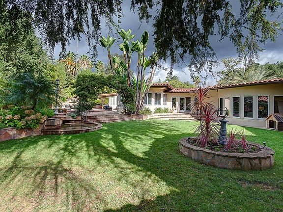 3rd image of 4435 Encinas Dr