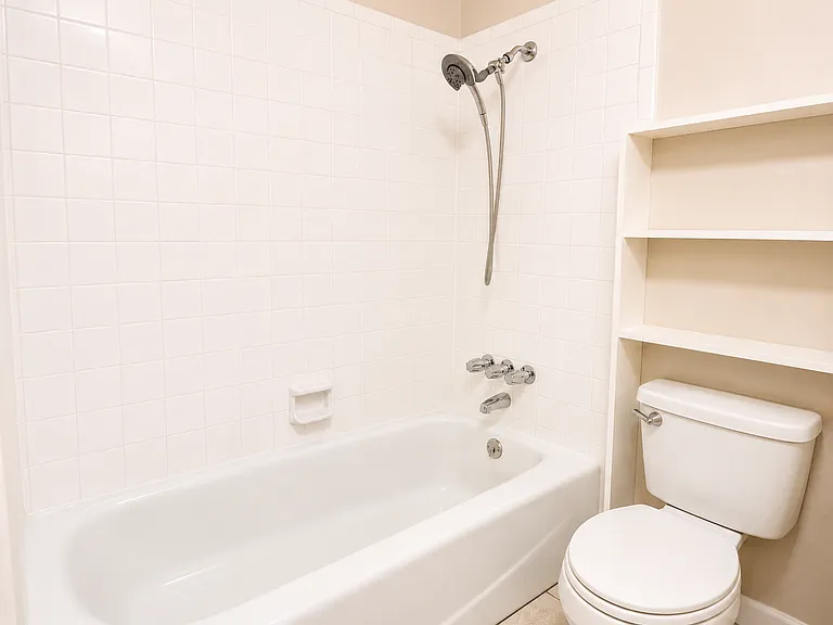 5201 Hedgewood Dr — Photo 6