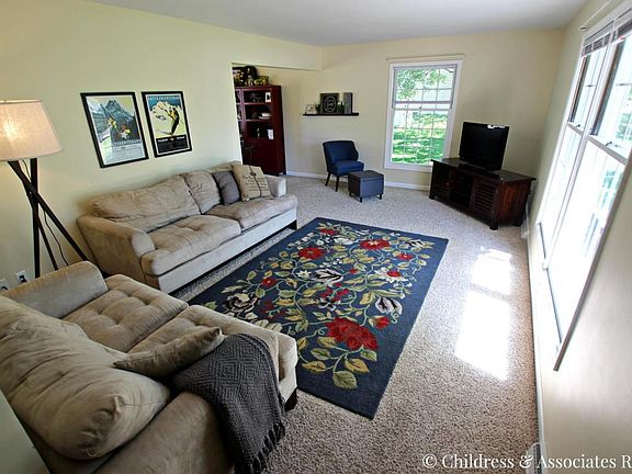 4th image of 6100 Meadowlark Dr NE