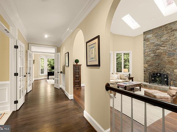 5th image of 1257 New Bedford Ln