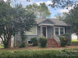 2908 Newton Dr, Statesville, NC 28677