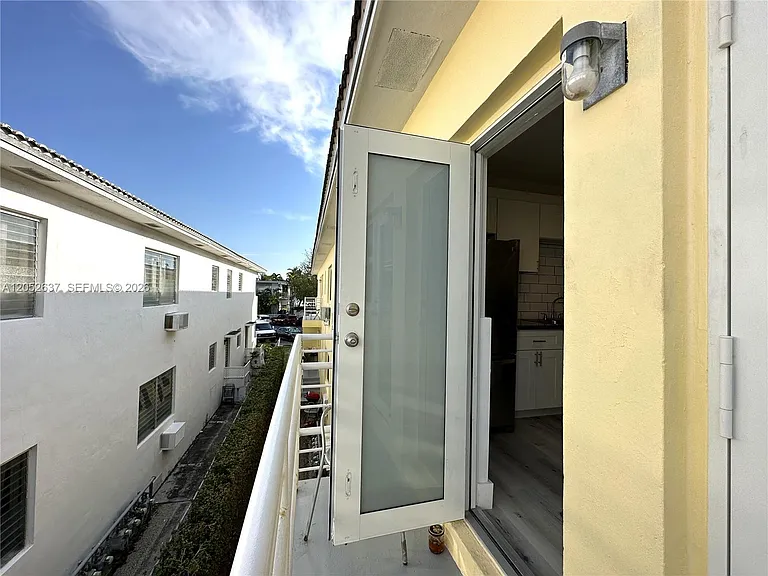 955 Bay Dr #7 — Photo 23