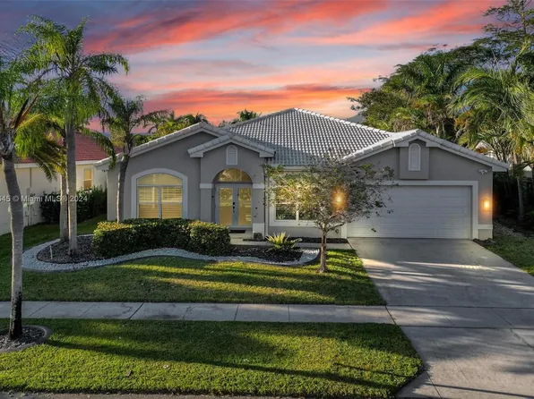 1584 NW 179th Ave, Pembroke Pines, FL 33029