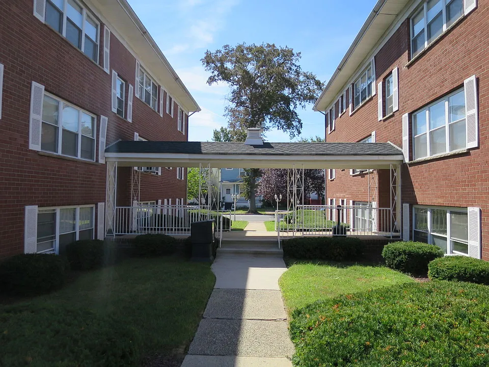 337 Seminary Ave #353