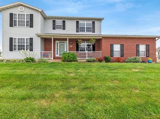 542 Shamrock Dr, Waterloo, IL 62298