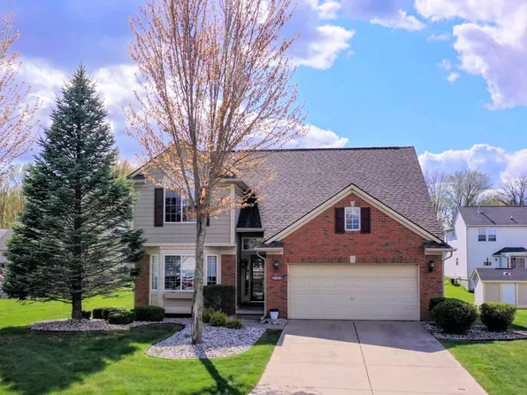 4036 Grand Oaks Ct, Burton, MI 48519