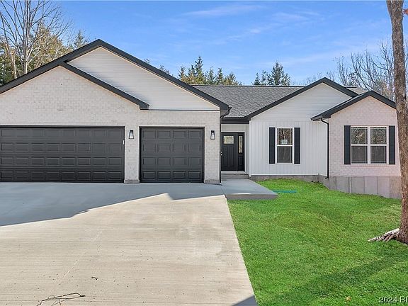 3rd image of 67 Apple Blossom Ln