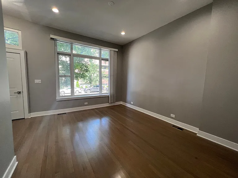 1227 W Ohio St #1 — Photo 10