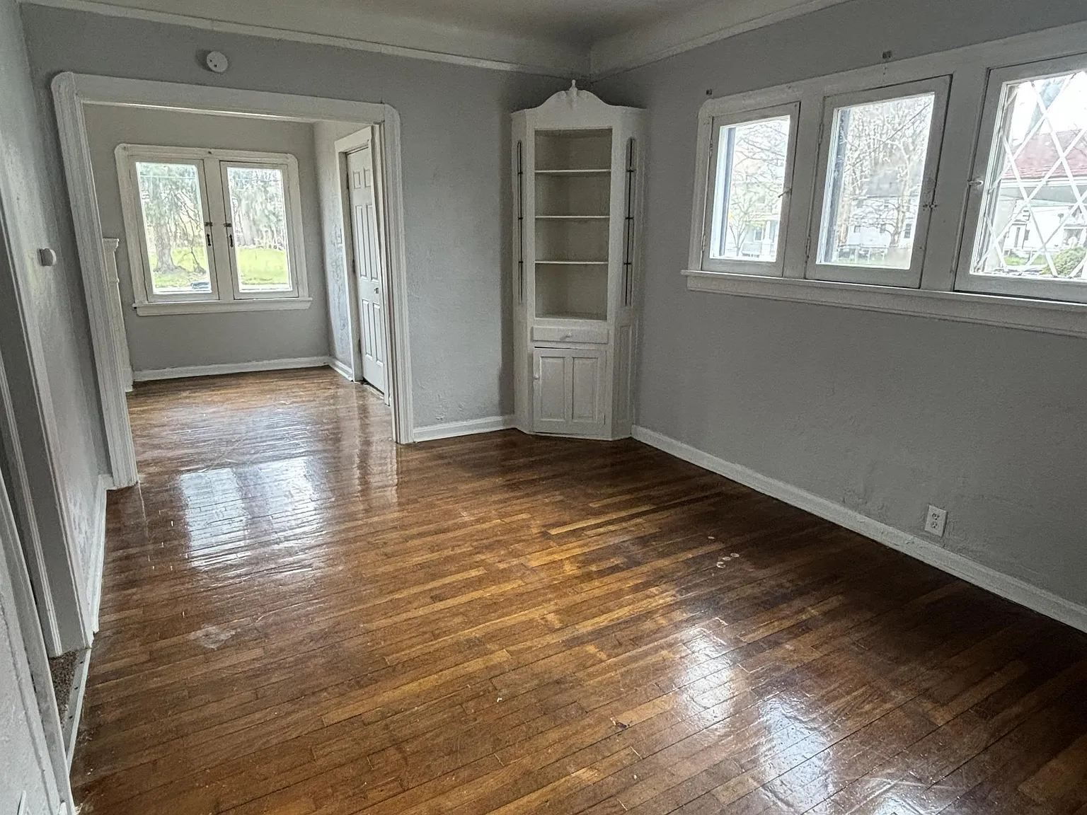 2931 East 112th Street(1 unit vacant) - — Photo 4