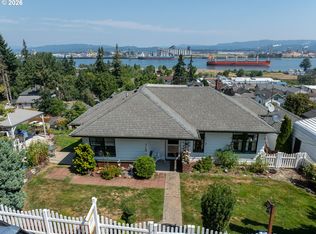417 W E St, Rainier, OR 97048