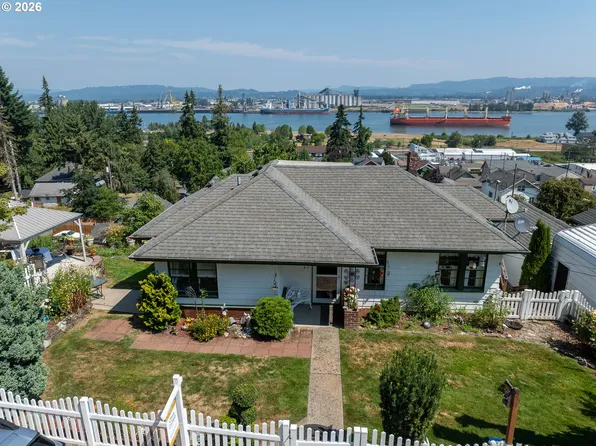 417 W E St, Rainier, OR 97048