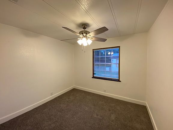 5th image of 1203 Karen Dr