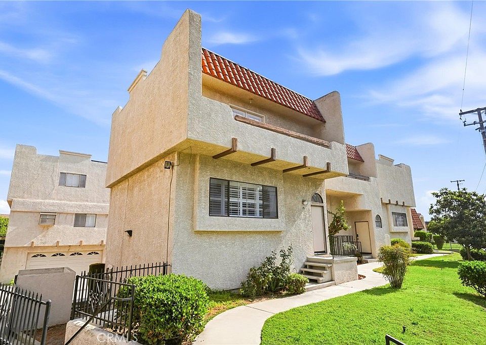 1st image of 4000 Stewart Ave APT 29