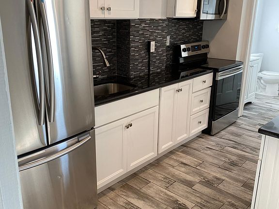 2nd image of 107 Jackson St #107