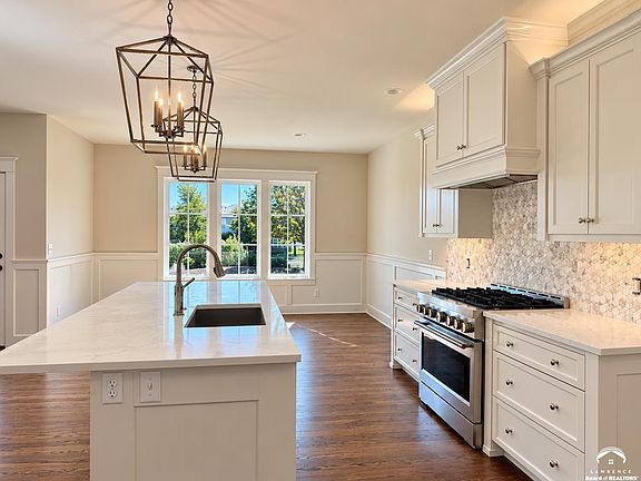 5th image of 5105 Parker Ct