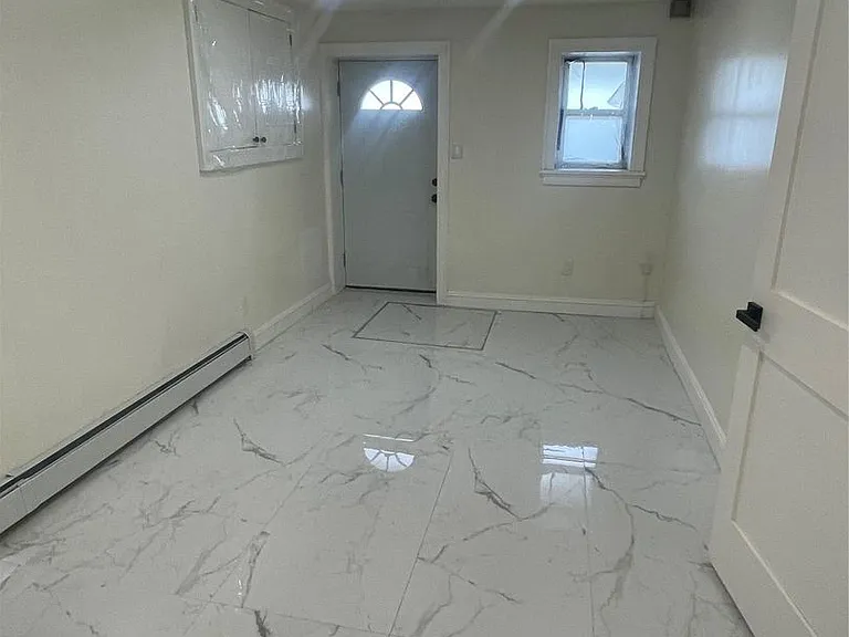 1226 Bergen Ave #1 — Photo 8