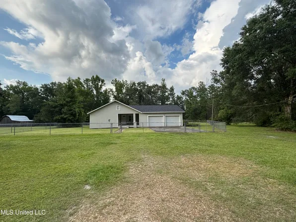 1425 E McHenry Rd, Perkinston, MS 39573