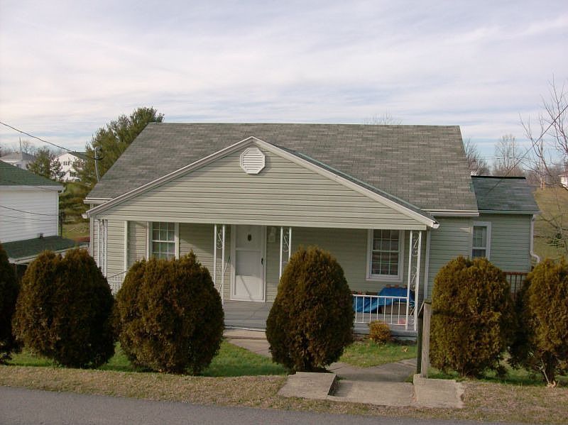 1st image of 154 Kincaid St