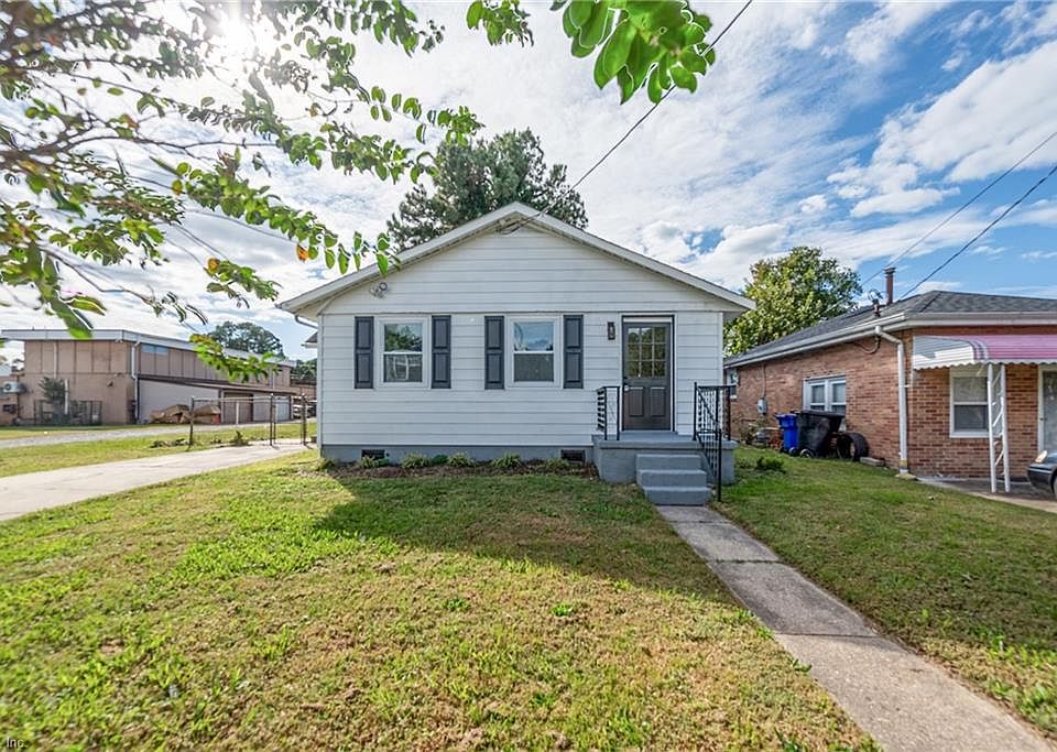 1st image of 2810 Roanoke Ave