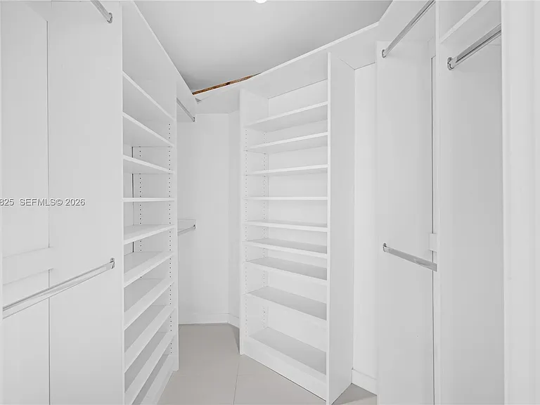 1010 SW 2nd Ave #1003 — Photo 15