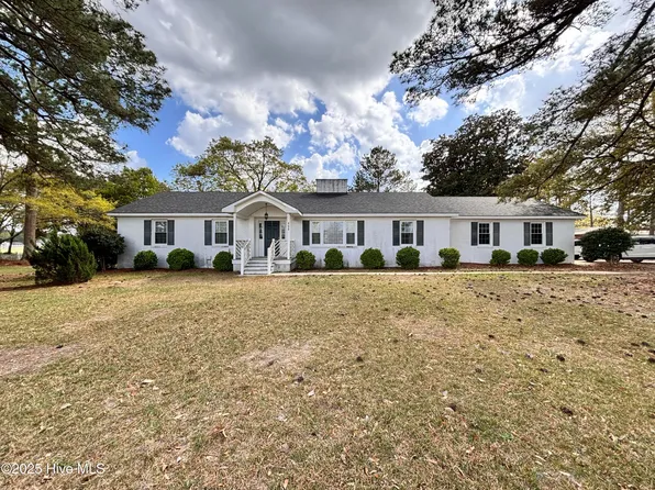 400 E College East Street, Salemburg, NC 28385