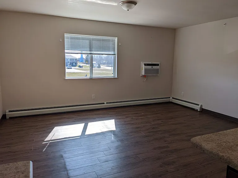 Park West apartments — Photo 8