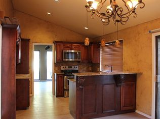 2004 Lankestar Pl, Yukon, OK 73099