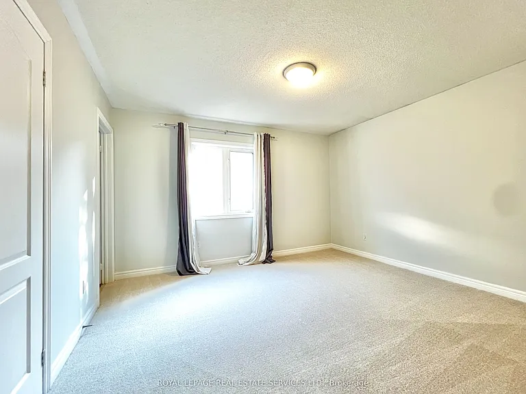 3306 Fox Run Cir — Photo 38