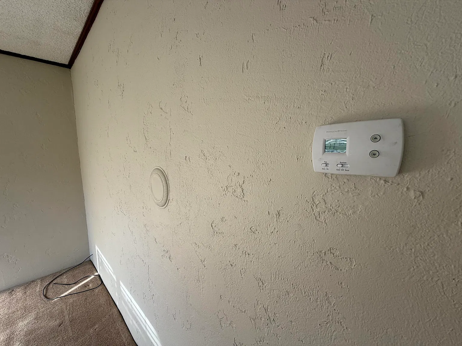 2 bed, 1.0 bath, 1212 sqft, $700 — Photo 3