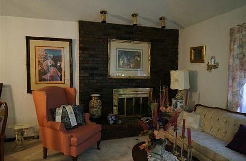 4th image of 8822 Lane Ave