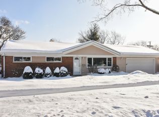 253 W Kenilworth Ave, Palatine, IL 60067