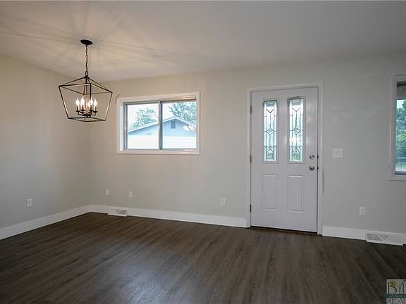 2nd image of 2218 Sumac Dr