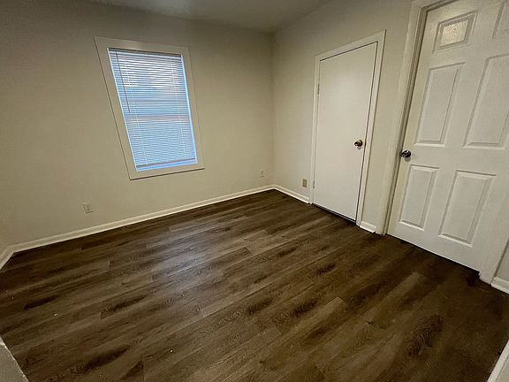 5th image of 1702 Lawn Ave APT 2