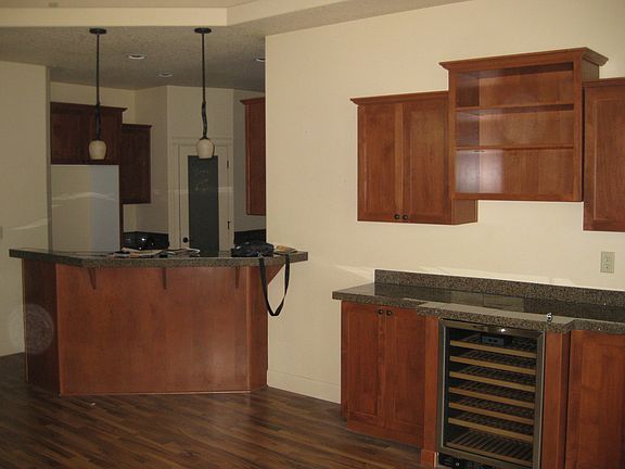 3rd image of 7108 NE 56th St