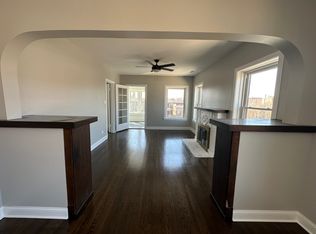 1414 W Argyle St APT 3, Chicago, IL 60640