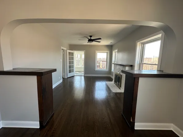 1414 W Argyle St APT 3, Chicago, IL 60640