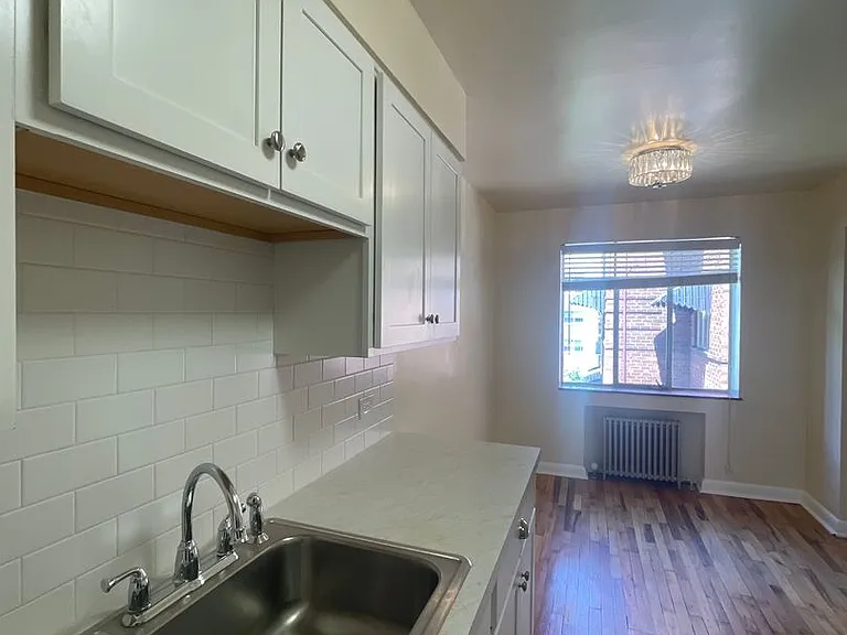 Don Edward Apartments — Photo 28