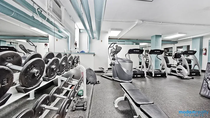 Sold by Moda Realty | media 35