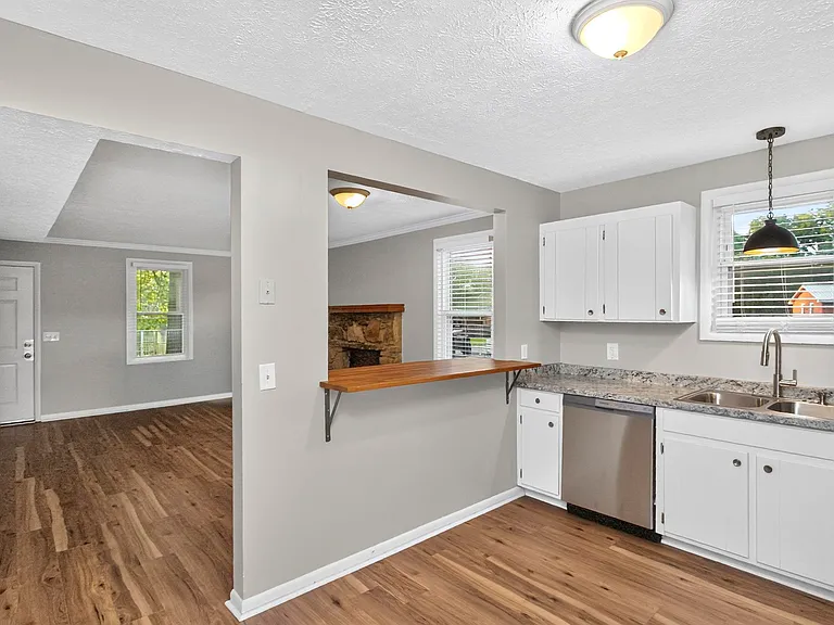 2303 Kimberly Dr — Photo 7