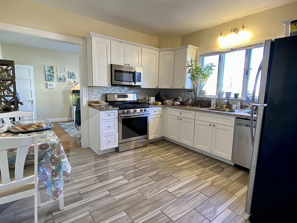 1st image of 254 Belmont St #1
