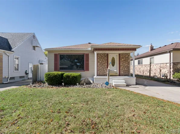 7732 Hipp St, Taylor, MI 48180