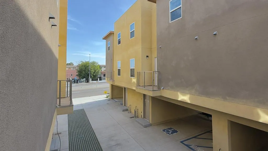 4969 Imperial Ave, Unit 4 — Photo 2