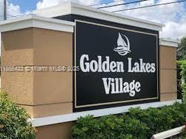 110 Lake Meryl Dr APT 216